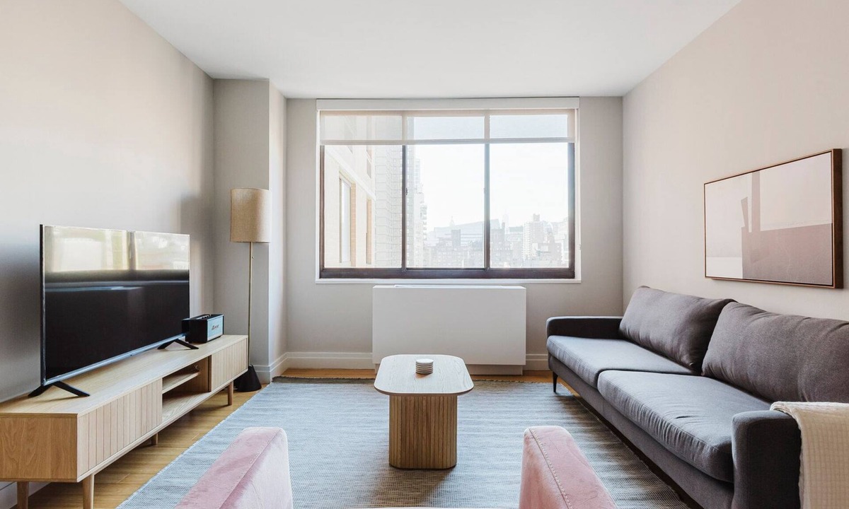 Kips Bay Apartment | Blueground | Kips Bay, pool & gym, nr Empire