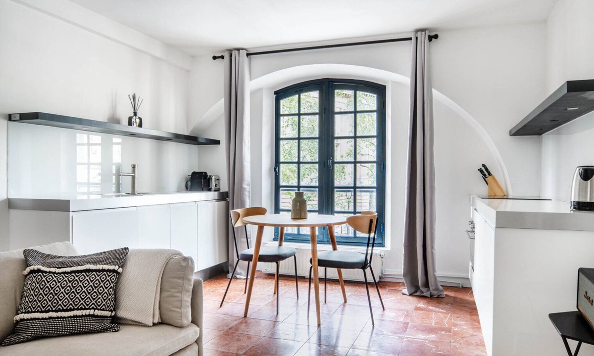 Saint-Gervais Apartment | Blueground | Le Marais, nr City Hall & the Seine