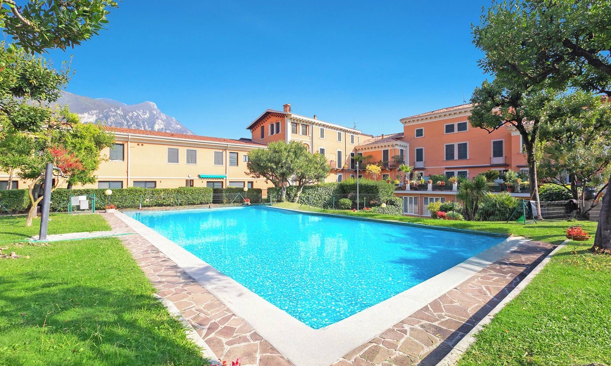 Bogliaco Apartment | Bogliaco Lake Front, Gargnano, Italy