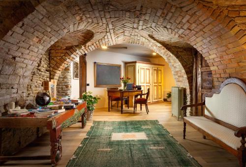 Neive House | Borgese Camere e Suites
