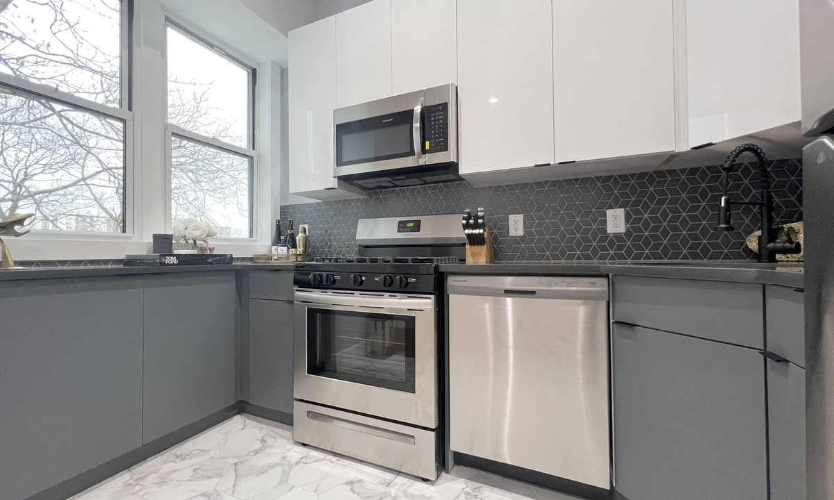Port Morris Apartment | BRAND NEW Minutes to center of NYC 3 baths