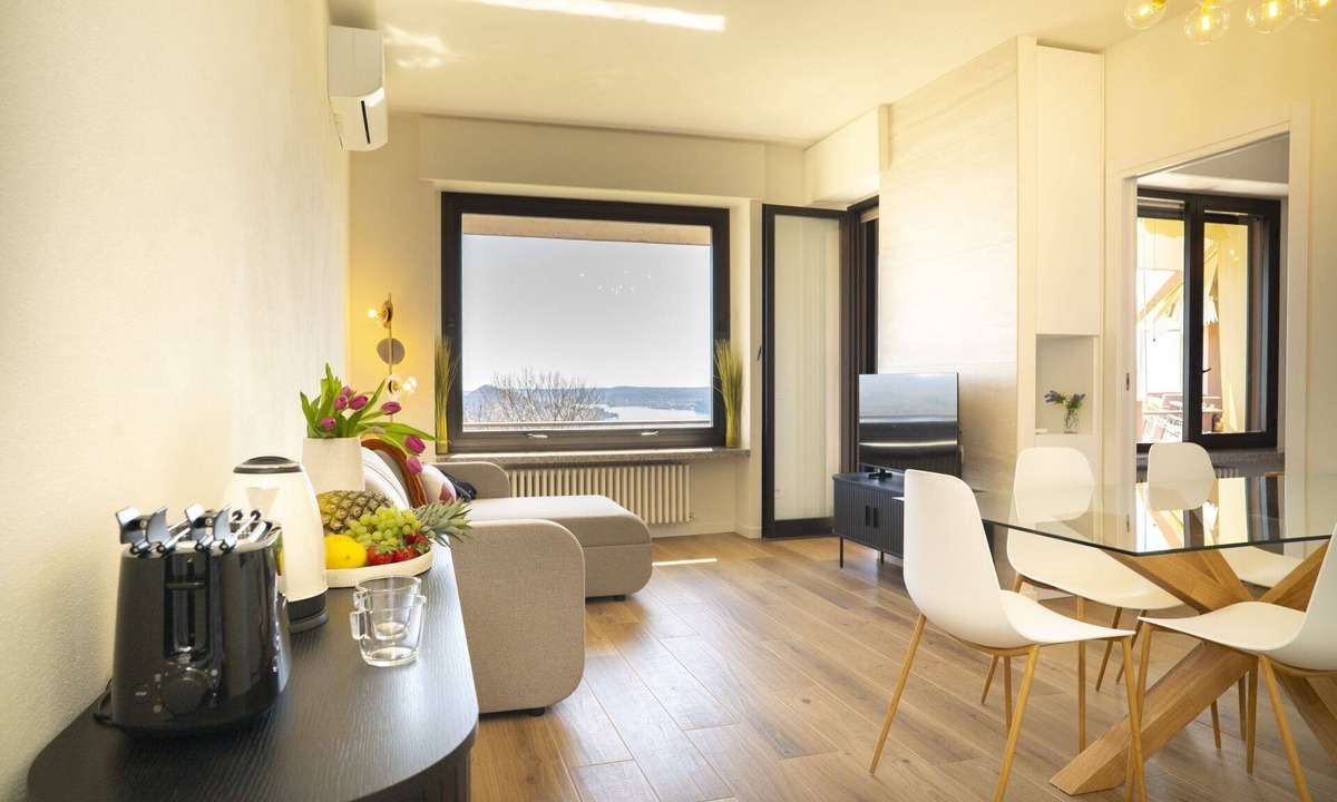 Lesa Apartment | Brezza Azzurra | Lake View & Pools