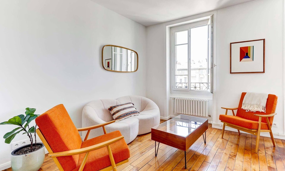 9th Arrondissement Apartment | Bright 2BR in Montmartre - Near Sacré-Cœur & Opera