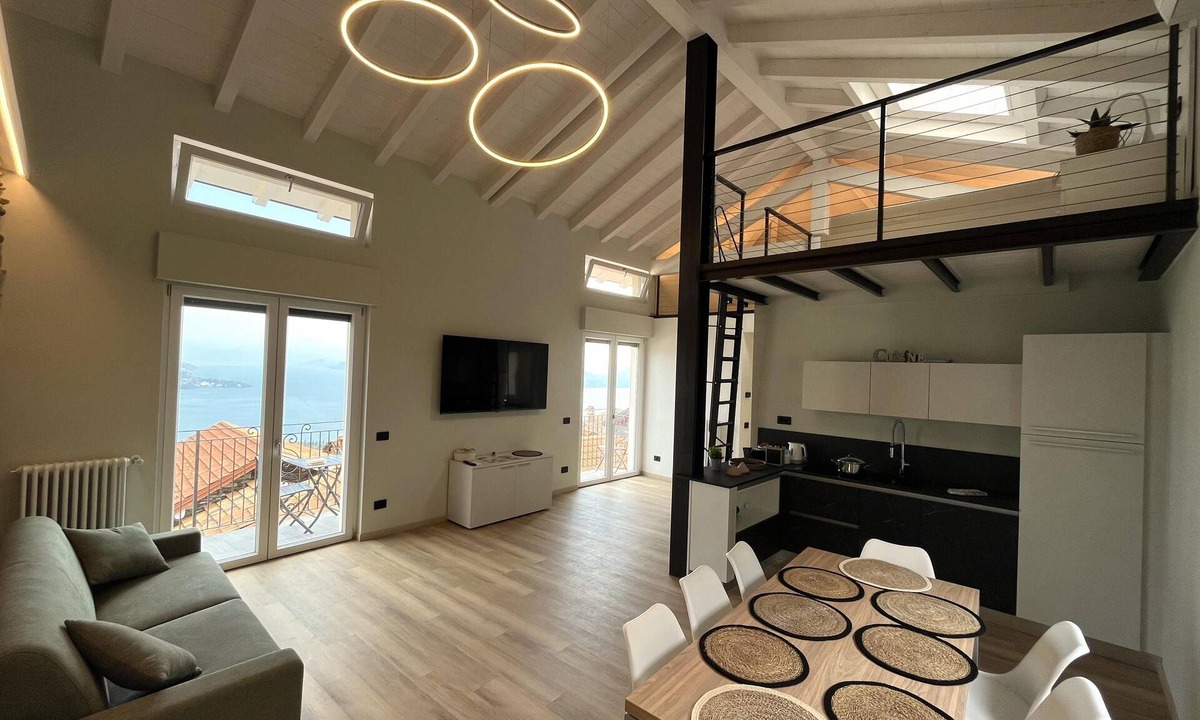Someraro Apartment | Ca di Cambret 3 with lake view