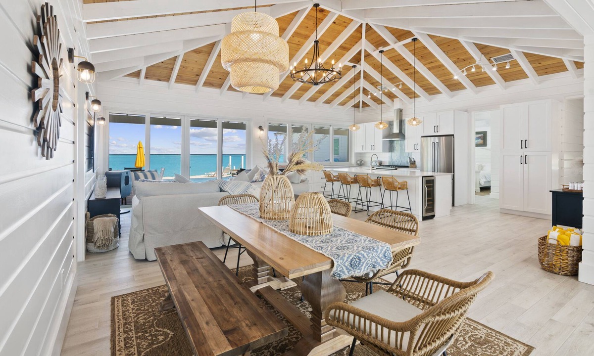 Jimmy Hill House | Casa Mary : The Ultimate Luxury Beachfront Home in the Exumas