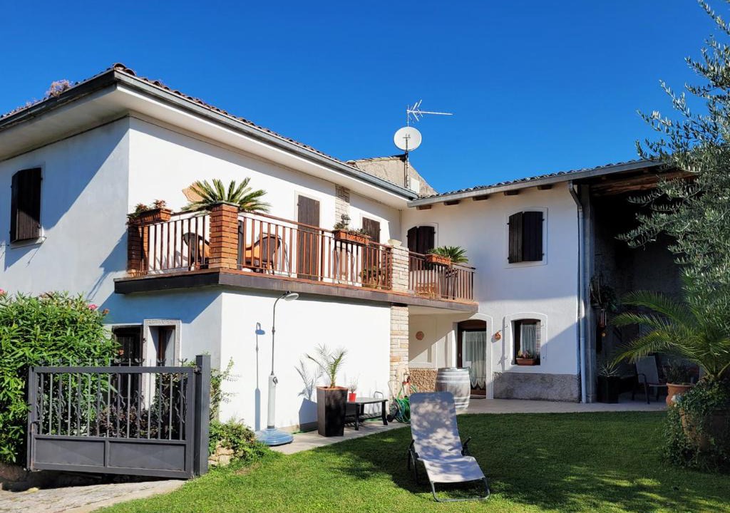 Ceredello House | Casa Rustica con giardino