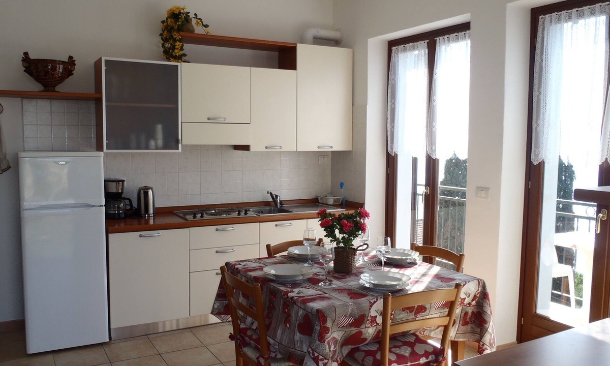 Holiday Torri Del Benaco Persons Bedrooms | Torri del Benaco