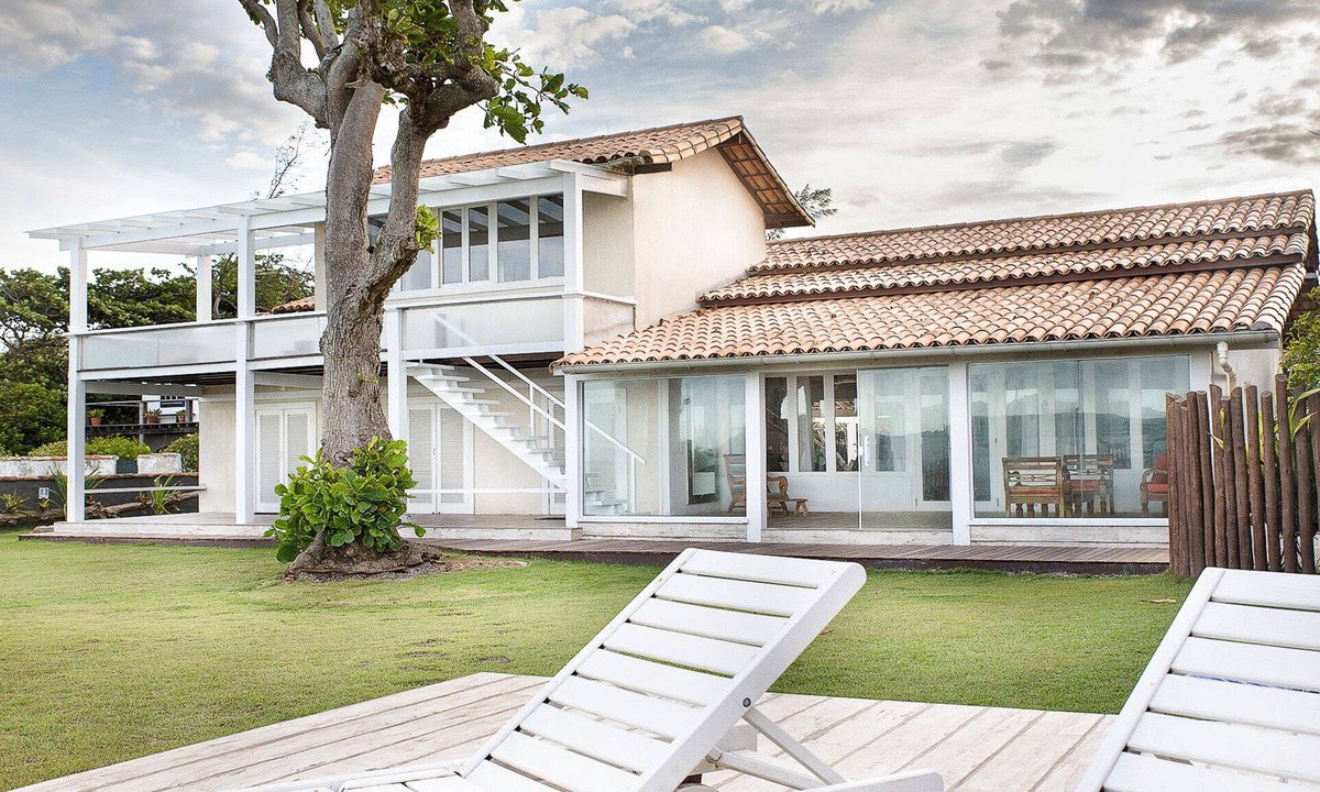 Praia Rasa House | CASAMAR - BEAUTIFUL FRONT BEACH HOUSE