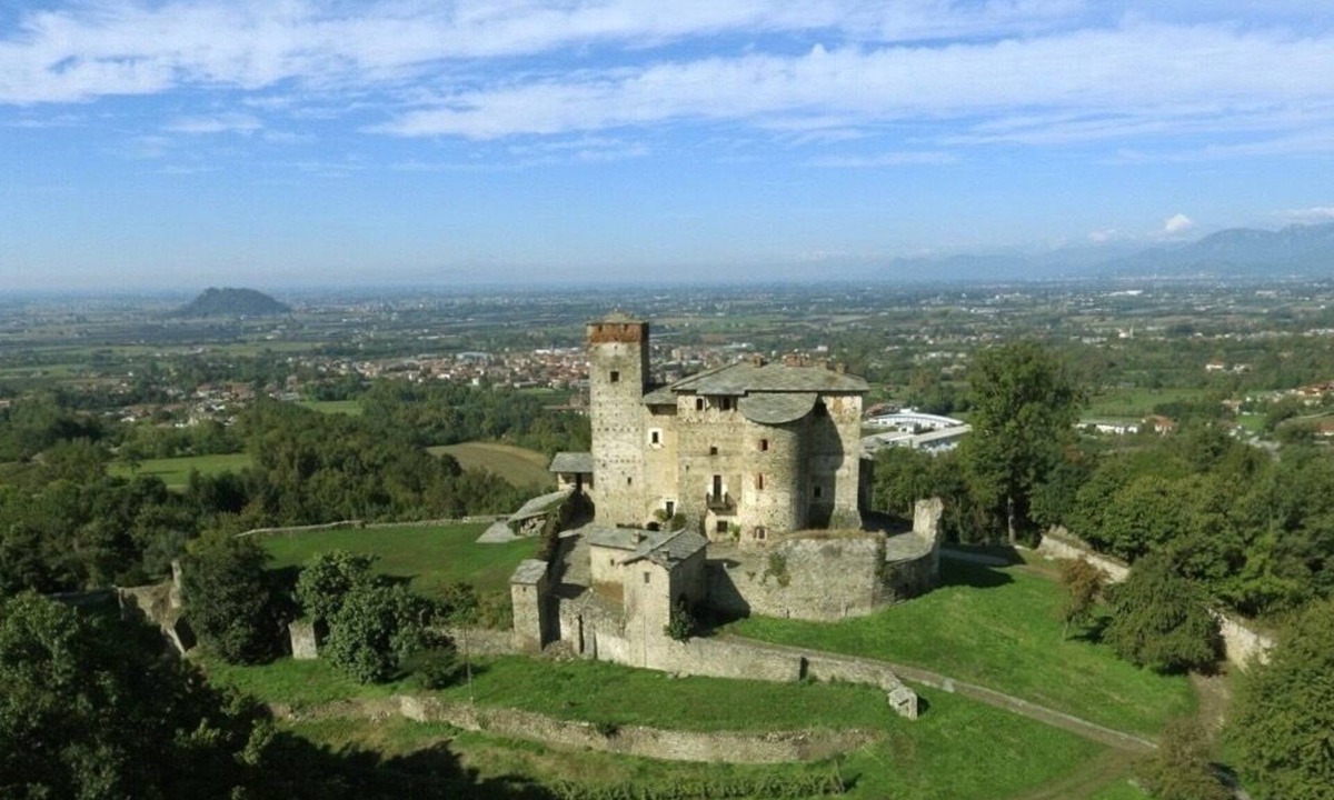 Bagnolo Piemonte Bed & Breakfast | CASTELLO DI BAGNOLO
