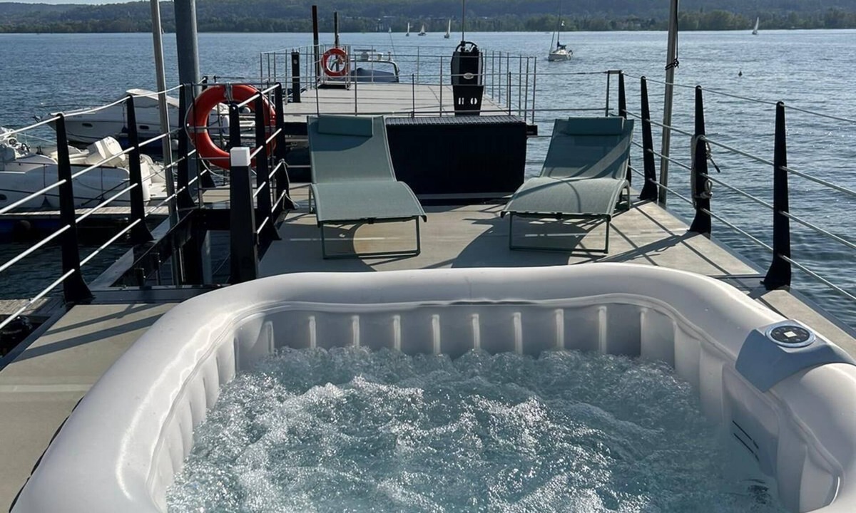 Sesto Calende Boat Rental | Celesia Sky water