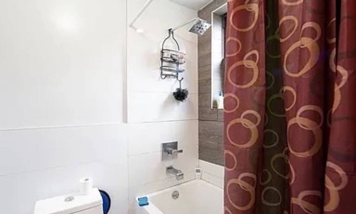 Bushwick Apartment | Central Bushwick Room.