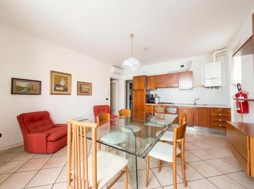 Iseo Apartment | Central Duplex in Iseo - 2 Bedrooms - Private Parking & WiFi