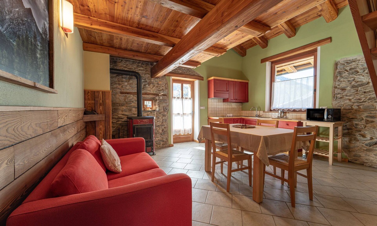 Marmora Ski Chalet | Chalet 'Civico 2' with Mountain View, Balcony and Wi-Fi
