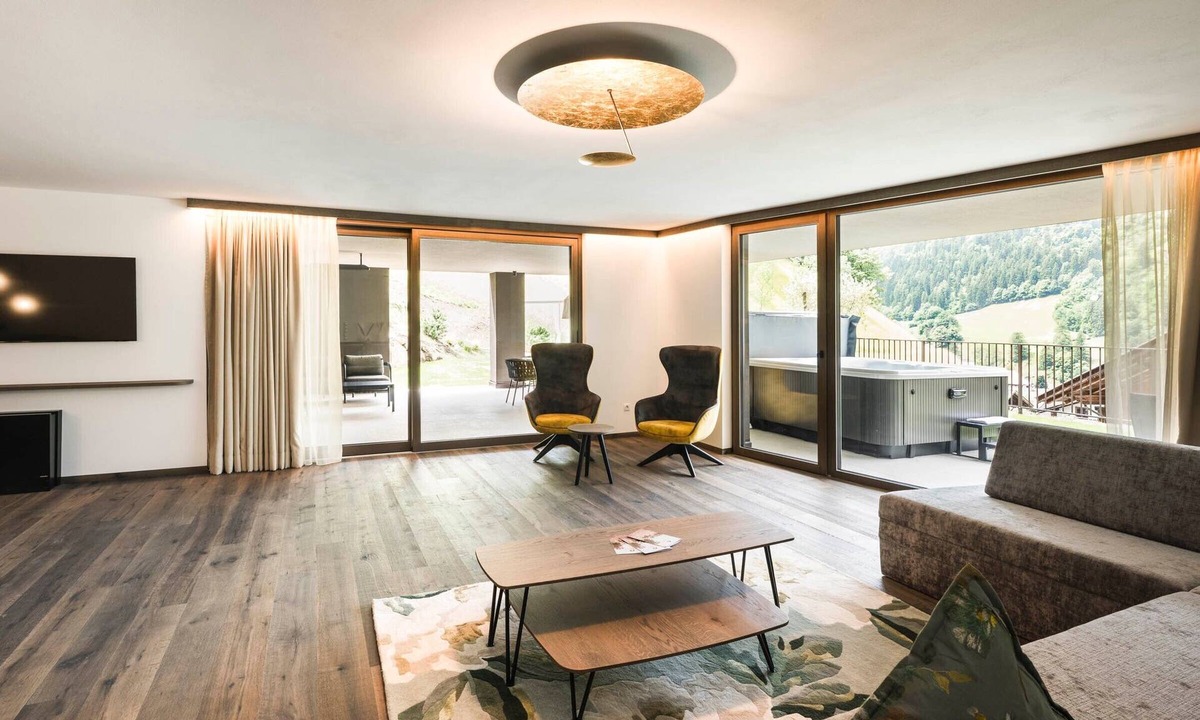 San Leonardo in Passiria Apartment | Chalet Merino with Mountain View, 167 m² Private Jacuzzi, Opening May 2026
