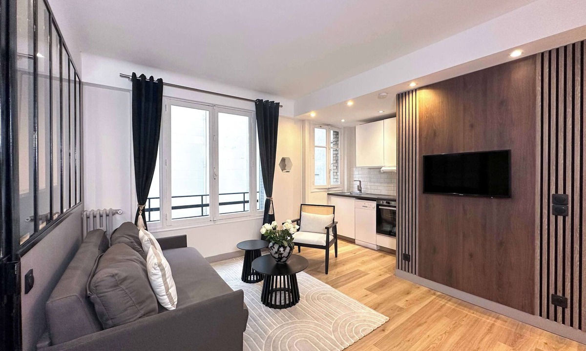 8th Arrondissement Apartment | Champs-Elysees - Deluxe apartment with elevator