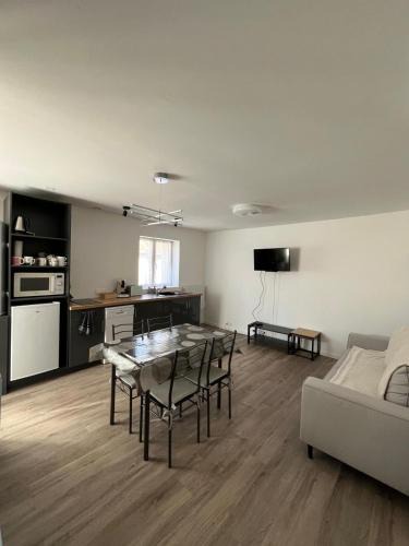Quincy-Voisins Apartment | Charmant triplex, near Disney