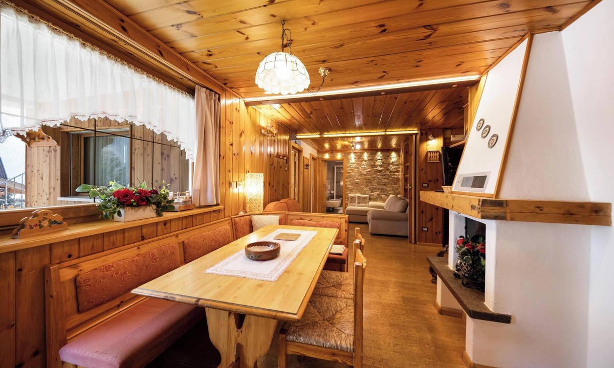 Vigo di Fassa Apartment | Charming Apartment “Majon d’Aisciuda Marmolada” with Mountain View