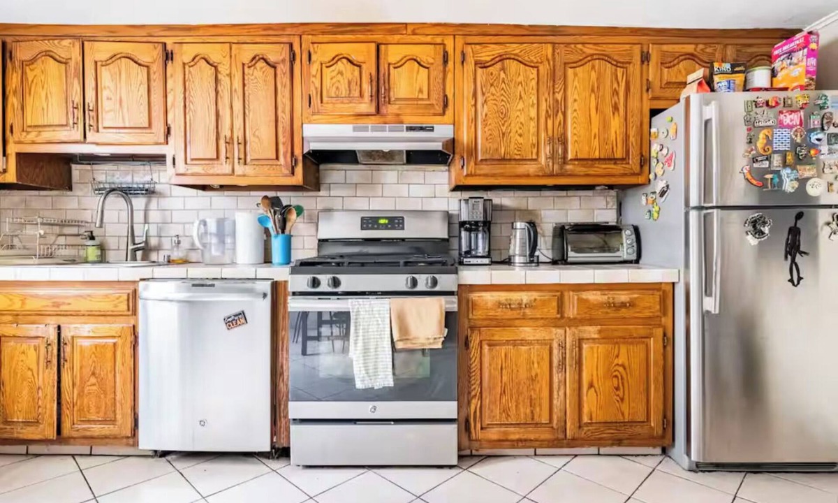 Williamsburg House | Charming bedroom with lofted bed in Vibrant Williamsburg, Brooklyn with roomates