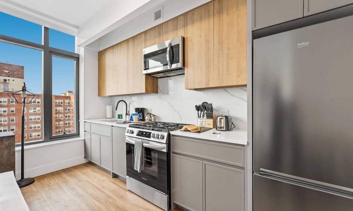 Bath Beach Apartment | Chic studio with fitness room, WiFi in delightful Brooklyn