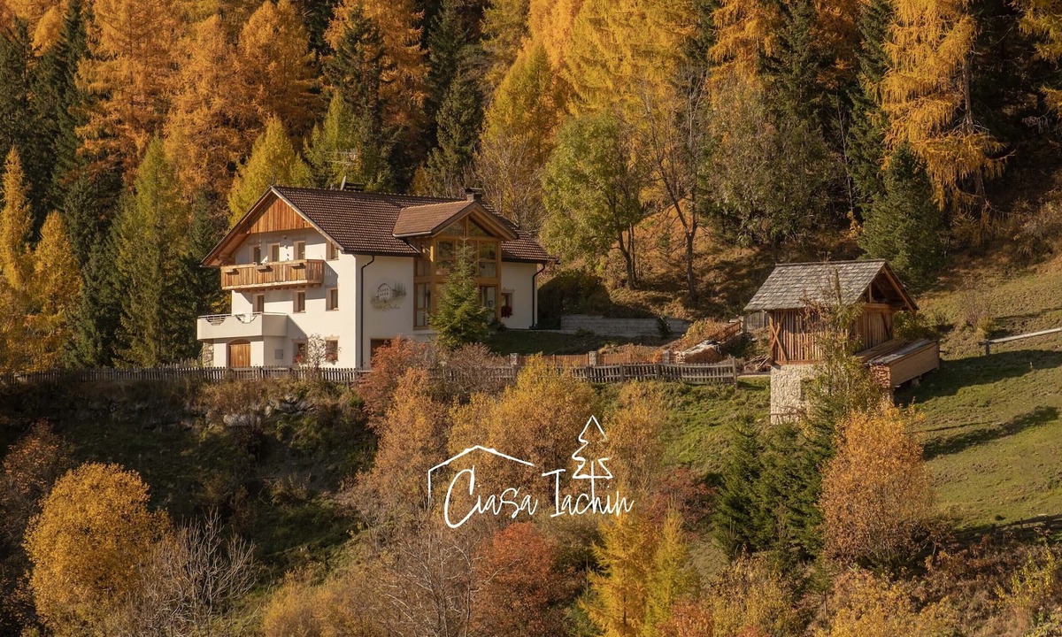 San Martin de Tor Apartment | Ciasa Iachin Mountain Apartment