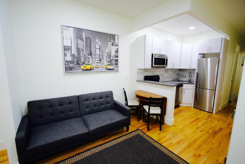 Clinton Hill Apartment | Clinton Hill - 3 Bedroom 2 Bathroom Apartment