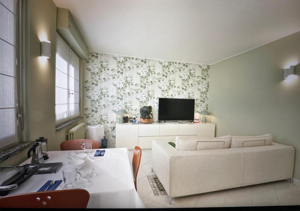 Albate Apartment | Comosole