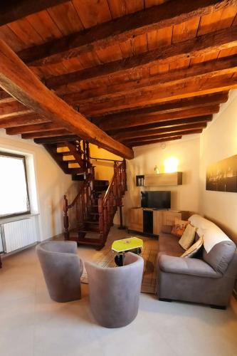 Marmirolo House | CORTE MORONA