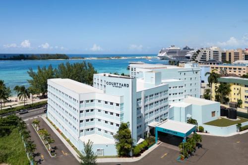 Courtyard | Downtown Nassau