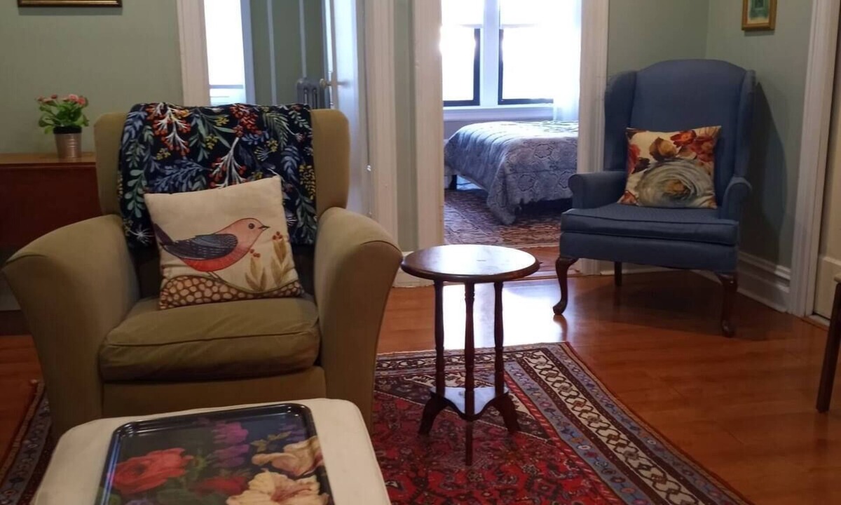 Windsor Terrace Apartment | Cozy 2 bedroom in charming Windsor Terrace Brooklyn