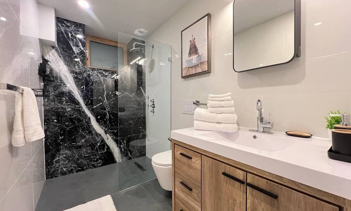 Gowanus Apartment | Cozy 3-bedroom Apartment Brooklyn