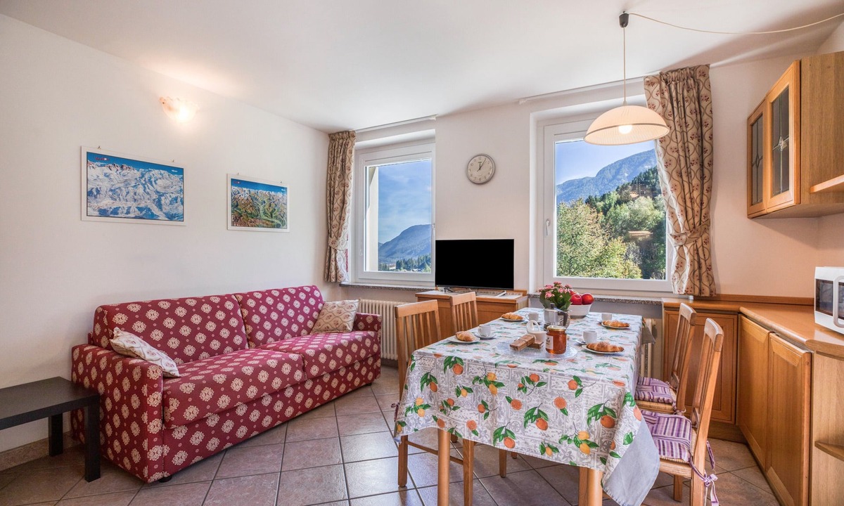 Commezzadura Apartment | Cozy Apartment "Casa Penasa 3", CIPAT 022064-AT-064790, with Mountain Views