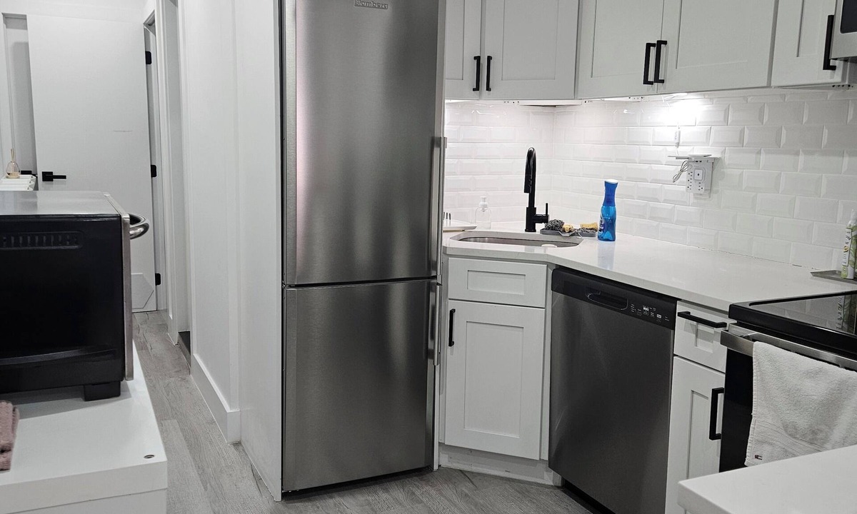 East Harlem Apartment | Cozy newly renovated 2BR/2BA Upper East Side Getaway