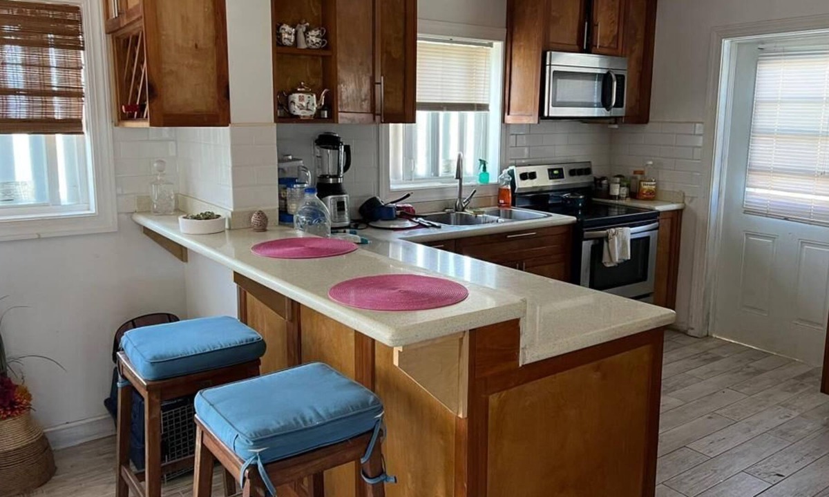 Rolleville Cottage | Cozy Ocean View Cottage near Beach (2 minute walk to beach)