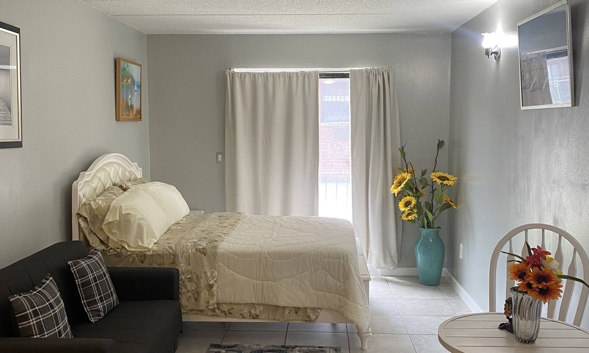 East New York Condo | Cozy Paradise at Seaview Condos