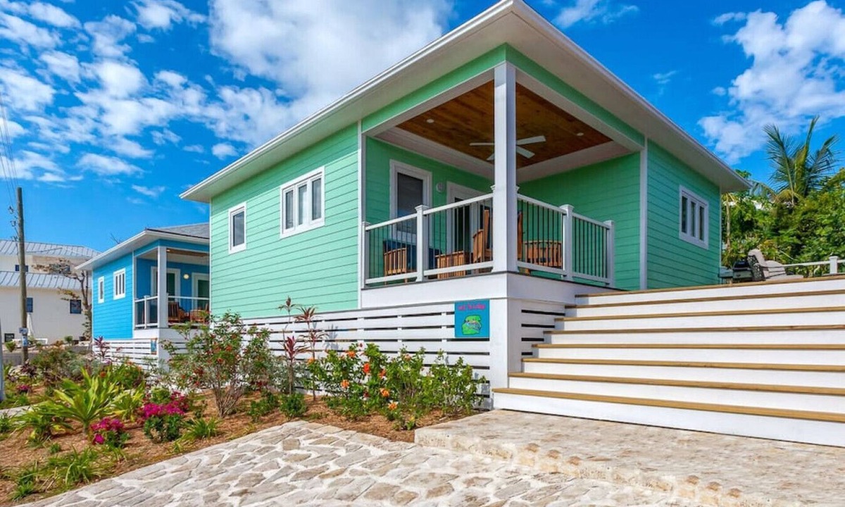 Great Guana Cay Cottage | Curly Tail Cottage - Guana Cay, in the Settlement