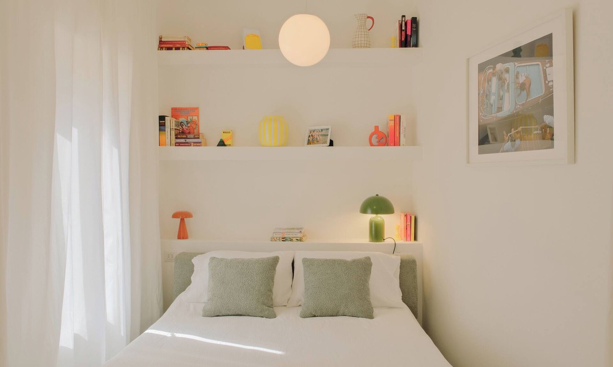 Sala Comacina Apartment | Cute studio in a tiny house right next to the lake