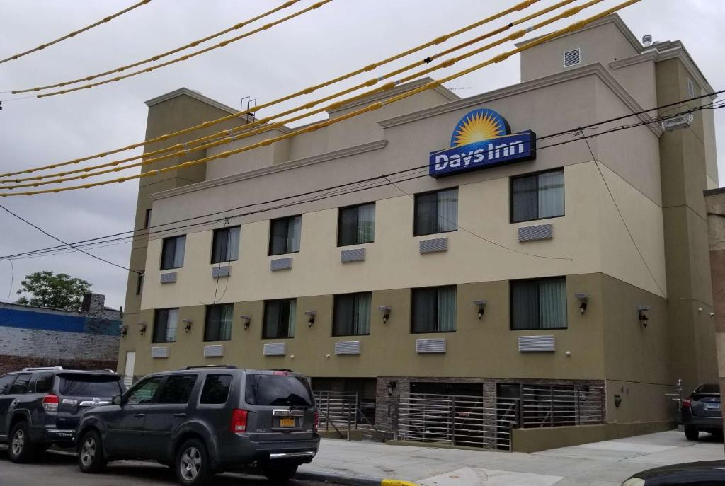 Flatlands Hotel | Days Inn by Wyndham Brooklyn Marine Park