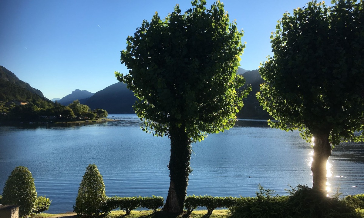 Idro Apartment | DIRECTLY ON THE BEACH/LAKE, apartment up to 4 people, pool and garden, Villa Soghetta type S3