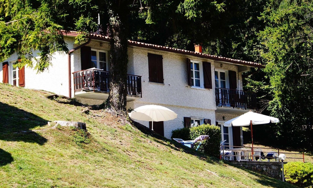 Idro Apartment | Directly on the lake with terrace