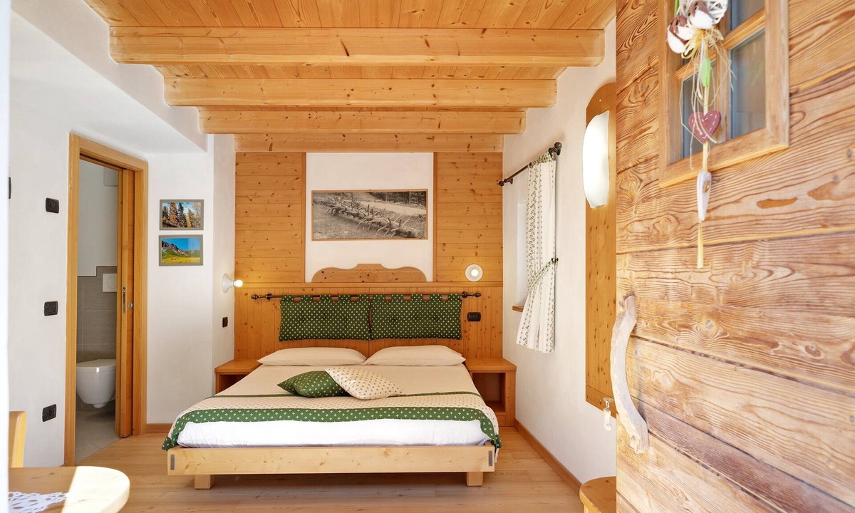Rabbi Apartment | Double Room with Mountain View and Wi-Fi
