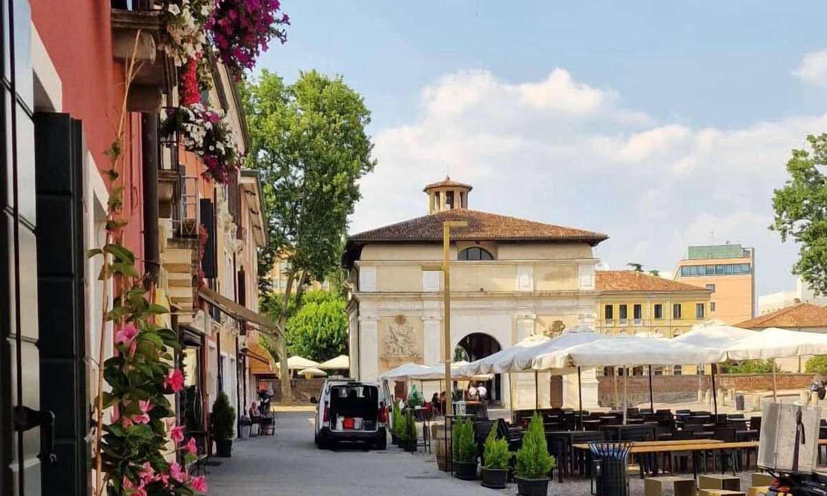 Padova Apartment | Elegant accommodation in historic house-Borgo Portello