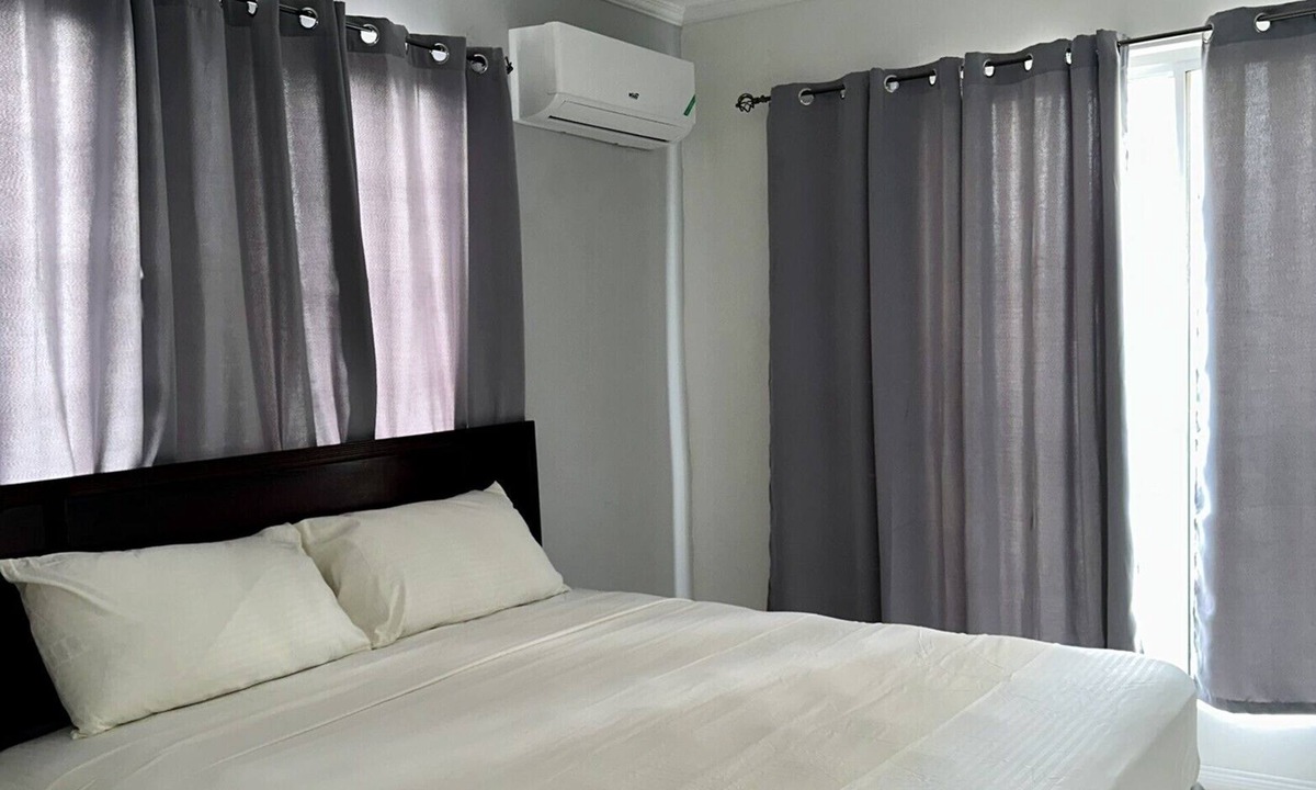 Eden Gardens Apartment | Entire 1 Bedroom Apartment in the City - Free Parking & Wi-Fi Service
