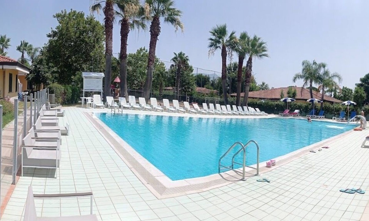 Laura Apartment | Exclusive 5 Flats inside 4 Stars Resort