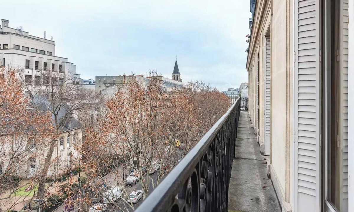 Saint-Germain-des-Pres Apartment | EXPERIENCE PARISIAN LIVING AT ITS MOST REFINED LOCATION - SAINT GERMAIN