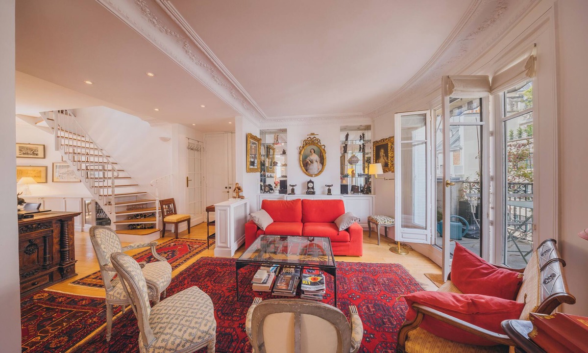 Passy Apartment | Family Dupleix A/C balcony Eiffel Tower View