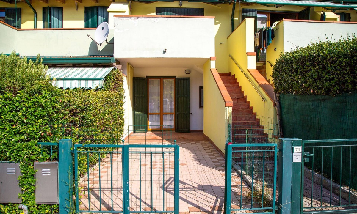 Eraclea Mare Apartment | Family flat with two private courtyards