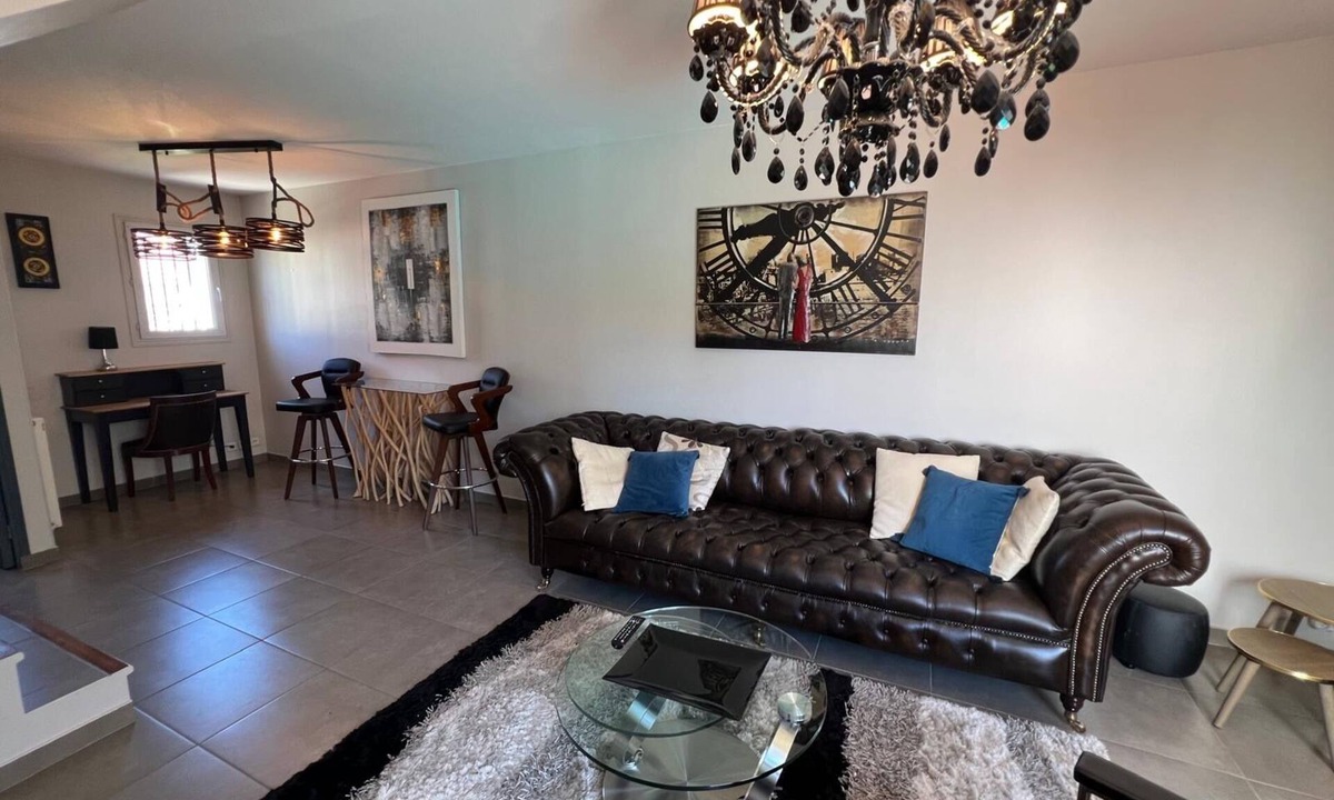 Antony House | Family house with pool, near Paris & airport - 3 bedrooms