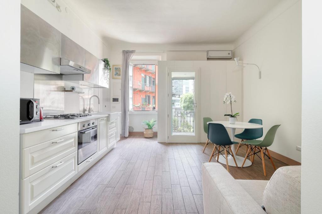 Centro Direzionale Apartment | Fara 33 Cozy flat in Centrale district