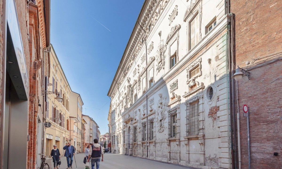 Ferrara Historic Centre Apartment | Ferrara Former Court Elegant Apartment