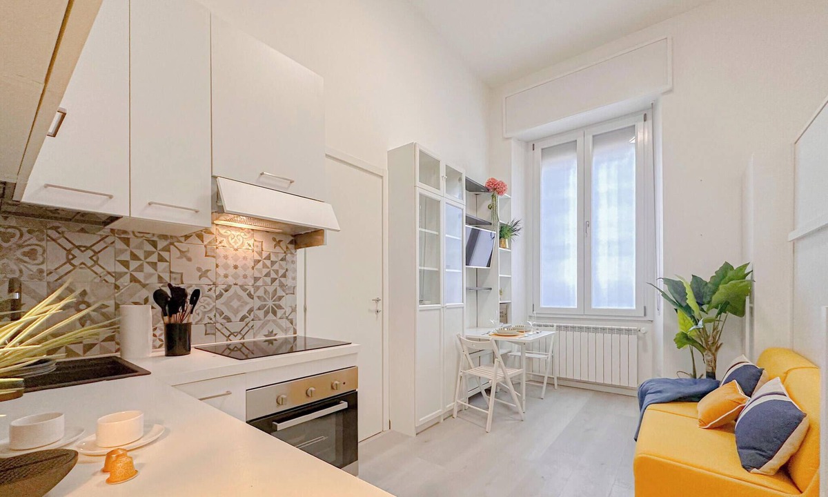Centro Direzionale Apartment | Flatsharing - Campanini Ivory